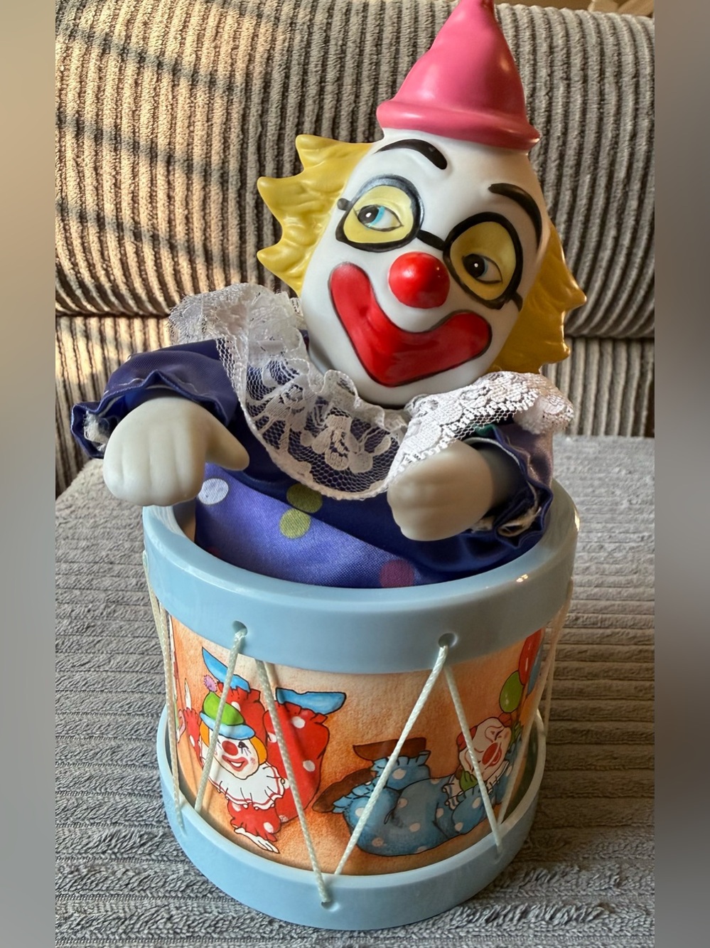 VTG Pink Yellow Blue Clown Jack-in-the-Box Decor Musical Moves